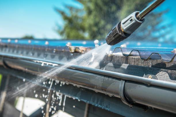 Why Choose Our Certified Pressure Washing Experts for Your Project Needs in Wakefield, VA?